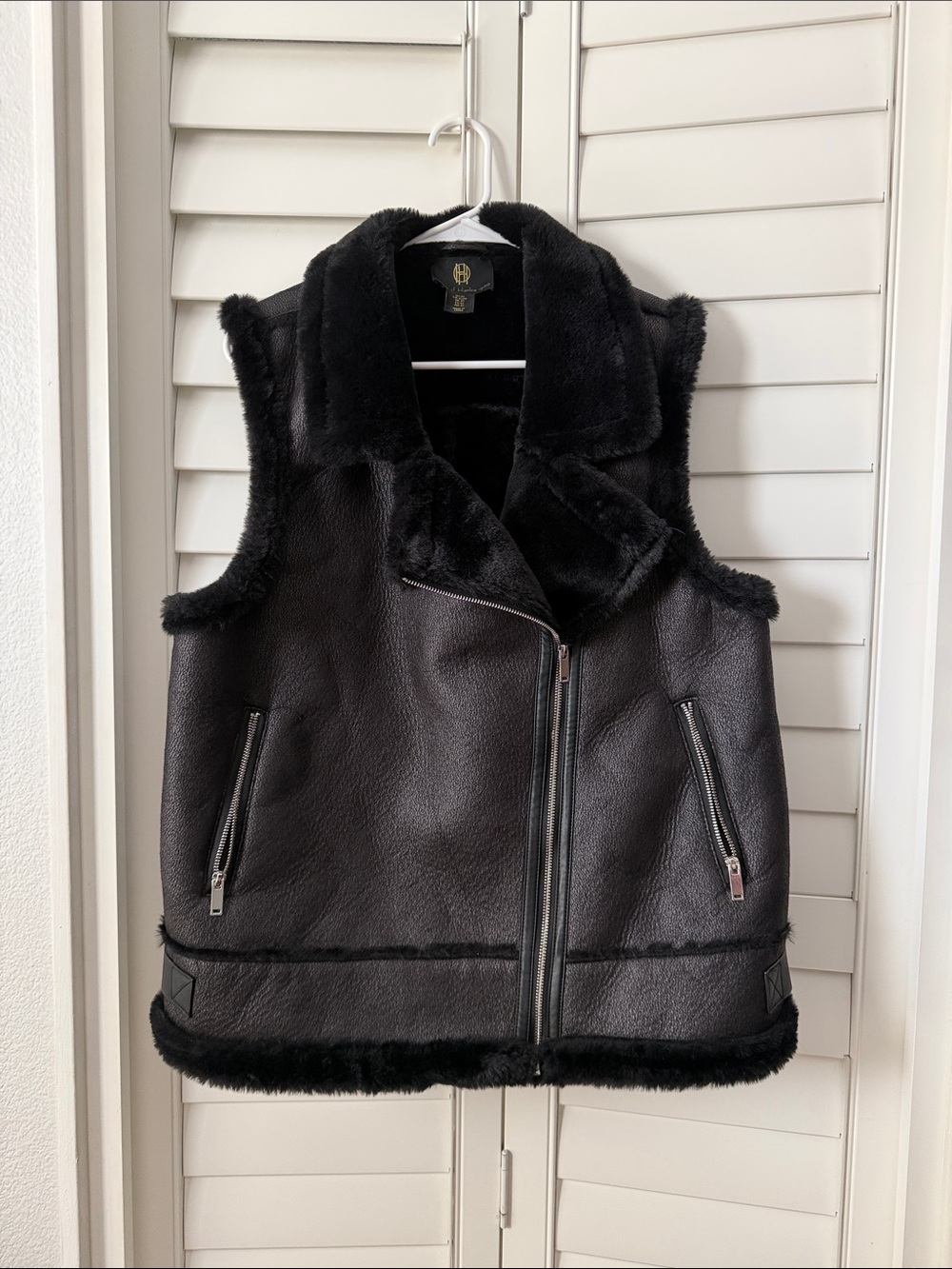 House of Harlow 1960 Black Faux Shearling Moto Vest